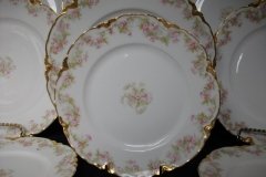 HAVILAND FLORAL GARLAND SCH 525- SALAD PLATE 7 1/2" ..... http://jaapiesfinechinastore.com