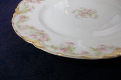 HAVILAND FLORAL GARLAND SCH 525- SALAD PLATE 7 1/2" ..... http://jaapiesfinechinastore.com