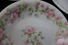 HAVILAND ROSE GARLAND- RIM BERRY BOWL  5  1/16" ..... http://jaapiesfinechinastore.com