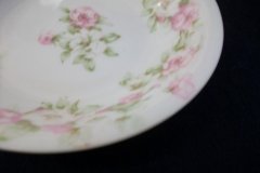 HAVILAND ROSE GARLAND- RIM BERRY BOWL  5  1/16" ..... http://jaapiesfinechinastore.com