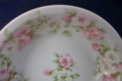 HAVILAND ROSE GARLAND- RIM BERRY BOWL  5  1/16" ..... http://jaapiesfinechinastore.com