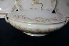 HAVILAND ROSE GARLAND-   COVERED SERVING BOWL   ..... http://jaapiesfinechinastore.com