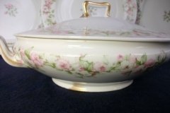 HAVILAND ROSE GARLAND-   COVERED SERVING BOWL   ..... http://jaapiesfinechinastore.com