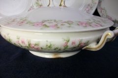 HAVILAND ROSE GARLAND-   COVERED SERVING BOWL   ..... http://jaapiesfinechinastore.com