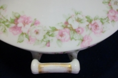 HAVILAND ROSE GARLAND-   COVERED SERVING BOWL   ..... https://www.jaapiesfinechinastore.com