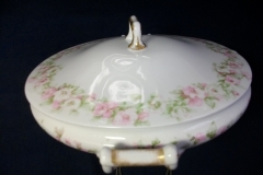 HAVILAND ROSE GARLAND-   COVERED SERVING BOWL   ..... https://www.jaapiesfinechinastore.com