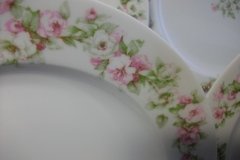 HAVILAND ROSE GARLAND- DINNER PLATE  9 7/8"    .....   http://jaapiesfinechinastore.com