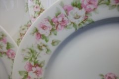 HAVILAND ROSE GARLAND- DINNER PLATE  9 7/8"    .....   http://jaapiesfinechinastore.com