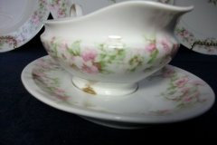 HAVILAND ROSE GARLAND-  GRAVY BOAT WITH UNDERPLATE ..... http://jaapiesfinechinastore.com