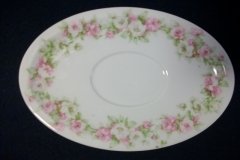 HAVILAND ROSE GARLAND-  GRAVY BOAT WITH UNDERPLATE ..... http://jaapiesfinechinastore.com