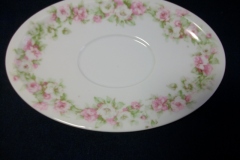 HAVILAND ROSE GARLAND-  GRAVY BOAT WITH UNDERPLATE ..... https://www.jaapiesfinechinastore.com