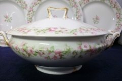 HAVILAND ROSE GARLAND-   SOUP TUREEN   ..... http://jaapiesfinechinastore.com