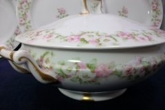HAVILAND ROSE GARLAND-   SOUP TUREEN   ..... http://jaapiesfinechinastore.com