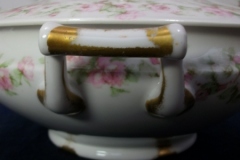 HAVILAND ROSE GARLAND-   SOUP TUREEN   ..... https://www.jaapiesfinechinastore.com