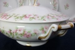HAVILAND ROSE GARLAND-   SOUP TUREEN   ..... http://jaapiesfinechinastore.com