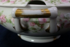 HAVILAND ROSE GARLAND-   SOUP TUREEN   ..... https://www.jaapiesfinechinastore.com