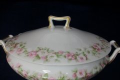 HAVILAND ROSE GARLAND-   SOUP TUREEN   ..... http://jaapiesfinechinastore.com