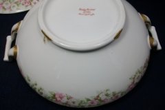 HAVILAND ROSE GARLAND-   SOUP TUREEN   ..... http://jaapiesfinechinastore.com