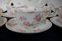 HAVILAND SCATTERED ROSES SCH 39F- CUP & SAUCER   ..... https://www.jaapiesfinechinastore.com