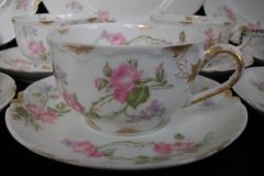 HAVILAND SCATTERED ROSES SCH 39F- CUP & SAUCER   ..... http://jaapiesfinechinastore.com