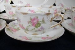 HAVILAND SCATTERED ROSES SCH 39F- CUP & SAUCER   ..... http://jaapiesfinechinastore.com