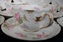HAVILAND SCATTERED ROSES SCH 39F- CUP & SAUCER   ..... http://jaapiesfinechinastore.com