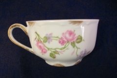 HAVILAND SCATTERED ROSES SCH 39F- CUP & SAUCER   ..... http://jaapiesfinechinastore.com