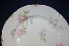 HAVILAND SCATTERED ROSES SCH 39F- BREAD & BUTTER PLATE  6 1/8"  ..... http://jaapiesfinechinastore.com