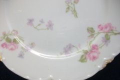 HAVILAND SCATTERED ROSES SCH 39F- BREAD & BUTTER PLATE  6 1/8"  ..... http://jaapiesfinechinastore.com