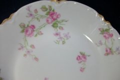 HAVILAND SCATTERED ROSES SCH 39F- COUPE SOUP  BOWL  7 3/8"  ..... http://jaapiesfinechinastore.com