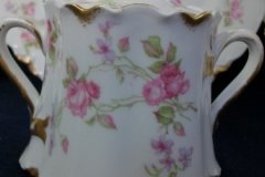 HAVILAND SCATTERED ROSES SCH 39F- COVERED SUGAR BOWL  ..... http://jaapiesfinechinastore.com