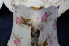 HAVILAND SCATTERED ROSES SCH 39F- COVERED SUGAR BOWL  ..... http://jaapiesfinechinastore.com
