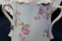 HAVILAND SCATTERED ROSES SCH 39F- COVERED SUGAR BOWL  ..... http://jaapiesfinechinastore.com