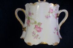 HAVILAND SCATTERED ROSES SCH 39F- COVERED SUGAR BOWL  ..... http://jaapiesfinechinastore.com