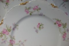 HAVILAND SCATTERED ROSES SCH 39F- DINNER PLATE  9  5/8""  ..... http://jaapiesfinechinastore.com