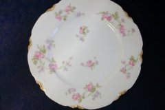 HAVILAND SCATTERED ROSES SCH 39F- DINNER PLATE  9  5/8""  ..... http://jaapiesfinechinastore.com