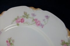 HAVILAND SCATTERED ROSES SCH 39F- DINNER PLATE  9  5/8""  ..... http://jaapiesfinechinastore.com