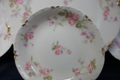 HAVILAND SCATTERED ROSES SCH 39F- FRUIT DESSERT  BOWL  5"  ..... http://jaapiesfinechinastore.com