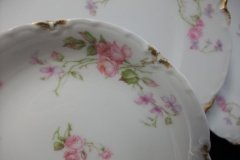 HAVILAND SCATTERED ROSES SCH 39F- FRUIT DESSERT  BOWL  5"  ..... http://jaapiesfinechinastore.com