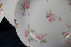 HAVILAND SCATTERED ROSES SCH 39F- FRUIT DESSERT  BOWL  5"  ..... http://jaapiesfinechinastore.com