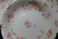 HAVILAND SCATTERED ROSES SCH 39F- FRUIT DESSERT  BOWL  5"  ..... http://jaapiesfinechinastore.com