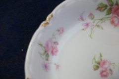HAVILAND SCATTERED ROSES SCH 39F- FRUIT DESSERT  BOWL  5"  ..... http://jaapiesfinechinastore.com