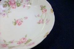 HAVILAND SCATTERED ROSES SCH 39F- FRUIT DESSERT  BOWL  5"  ..... http://jaapiesfinechinastore.com