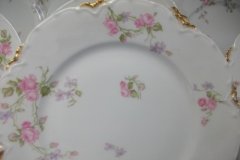 HAVILAND SCATTERED ROSES SCH 39F- LUNCH PLATE  8 5/8""  ..... http://jaapiesfinechinastore.com