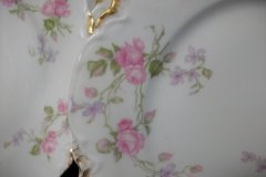 HAVILAND SCATTERED ROSES SCH 39F- LUNCH PLATE  8 5/8""  ..... http://jaapiesfinechinastore.com