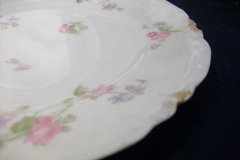 HAVILAND SCATTERED ROSES SCH 39F- LUNCH PLATE  8 5/8""  ..... http://jaapiesfinechinastore.com