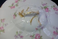 HAVILAND SCATTERED ROSES SCH 39F-OVAL COVERED SERVING BOWL  ..... http://jaapiesfinechinastore.com