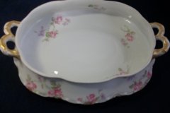 HAVILAND SCATTERED ROSES SCH 39F-OVAL COVERED SERVING BOWL  ..... http://jaapiesfinechinastore.com