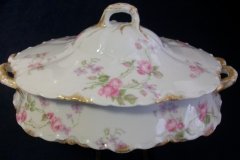 HAVILAND SCATTERED ROSES SCH 39F-OVAL COVERED SERVING BOWL  ..... http://jaapiesfinechinastore.com