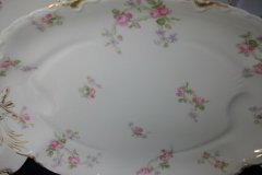 HAVILAND SCATTERED ROSES SCH 39F- OVAL SERVING PLATTER 17 3/4"  ..... http://jaapiesfinechinastore.com